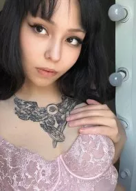 �����