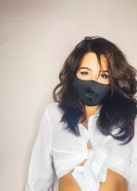 �����