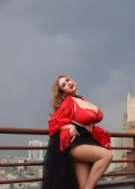 �����