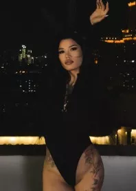 �����