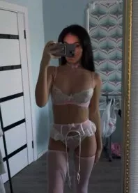 �����