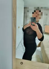 �����