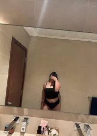 �����