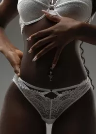 �����