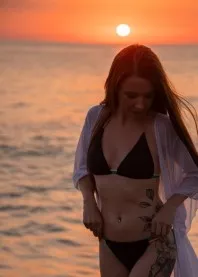 �����
