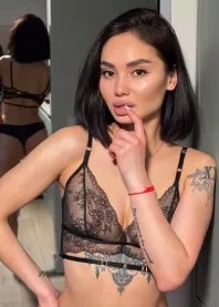 �����