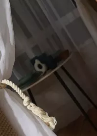�����
