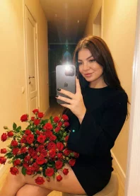 �����
