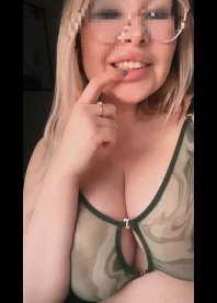 �����