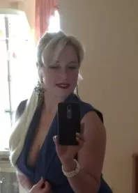 �����