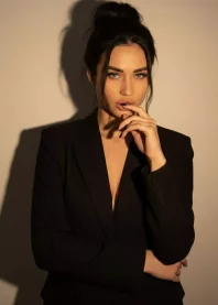 �����