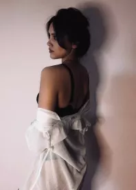 �����