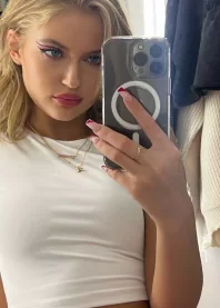 �����