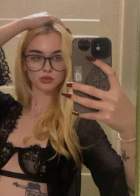 �����