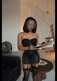 �����