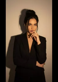�����