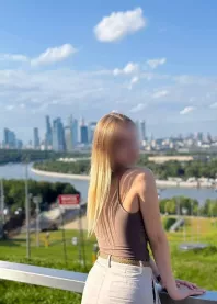 �����