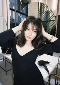 �����