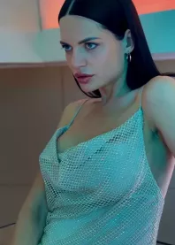 �����