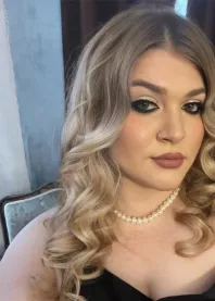 �����