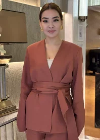 �����