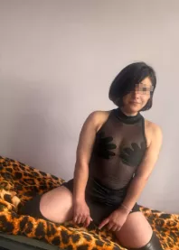 �����