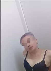 �����