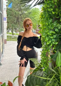 �����