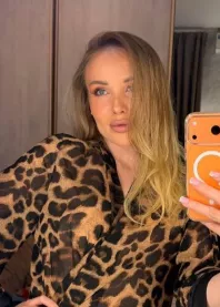 �����