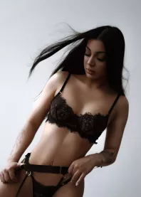 �����