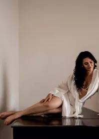 �����