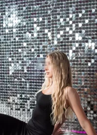 �����