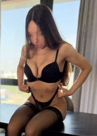 �����