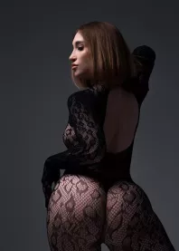 �����