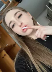 �����
