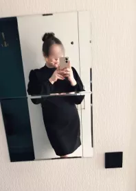 �����