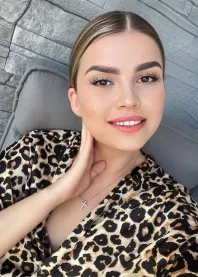 �����