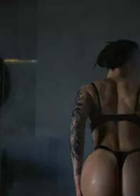 �����