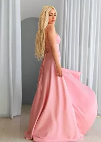 �����
